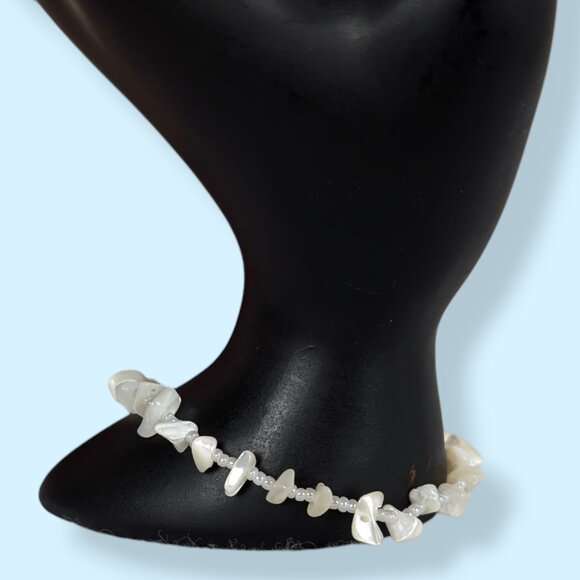 Mother of Pearl Chip Beaded Stretch Bracelet - Picture 3 of 5